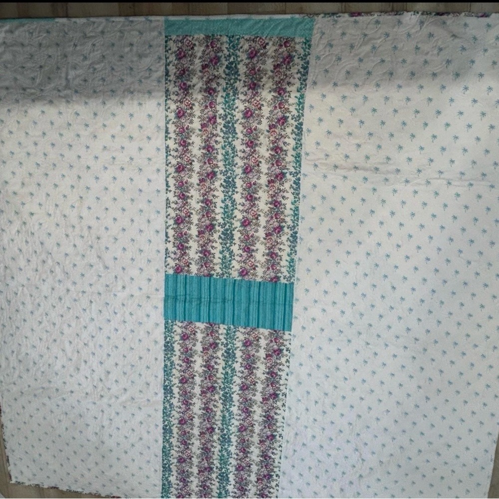 Turquoise and White Star Patchwork Quilt - Handmade - Picture 2 of 3